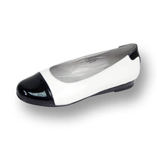Load image into Gallery viewer, PEERAGE Patsy Women&#39;s Wide Width Casual Dress Leather Flats
