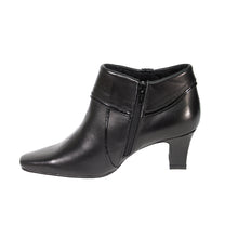 Load image into Gallery viewer, PEERAGE Blair Women&#39;s Wide Width Leather Ankle Boots
