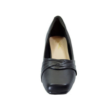 Load image into Gallery viewer, PEERAGE Angela Women&#39;s Wide Width Leather Dress Pumps
