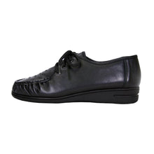 Load image into Gallery viewer, 24 HOUR COMFORT Mei Women&#39;s Wide Width Leather Shoes
