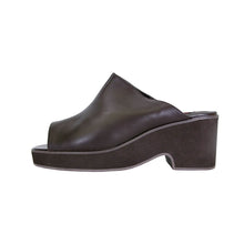 Load image into Gallery viewer, PEERAGE Leena Women&#39;s Wide Width Comfort Leather Sandals
