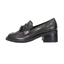 Load image into Gallery viewer, PEERAGE Rhona Women&#39;s Wide Width Tassel Leather Shoes
