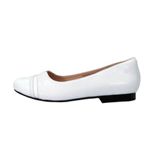 Load image into Gallery viewer, PEERAGE Marina Women&#39;s Wide Width Casual Dress Leather Flats
