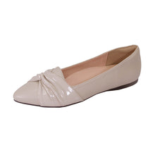 Load image into Gallery viewer, PEERAGE Whitney Women&#39;s Wide Width Casual Dress Leather Flats
