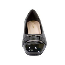 Load image into Gallery viewer, PEERAGE Tonya Women&#39;s Wide Width Leather Dress Flats
