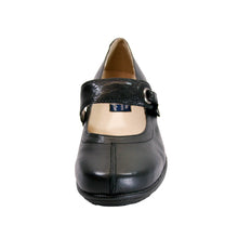 Load image into Gallery viewer, PEERAGE Deena Women&#39;s Wide Width Mary Jane Leather Shoes

